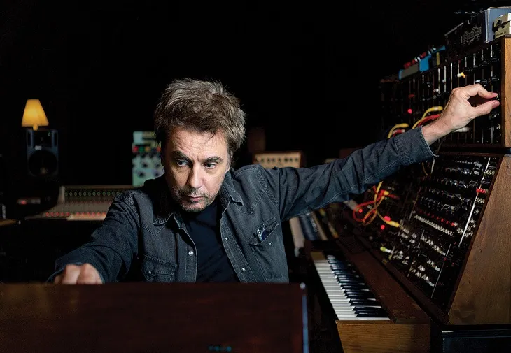 Jean-Michel Jarre lansează „albumul infinit” și crede că în viitor roboții vor plânge