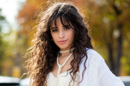 Camila Cabello a furat din Palatul Kensington