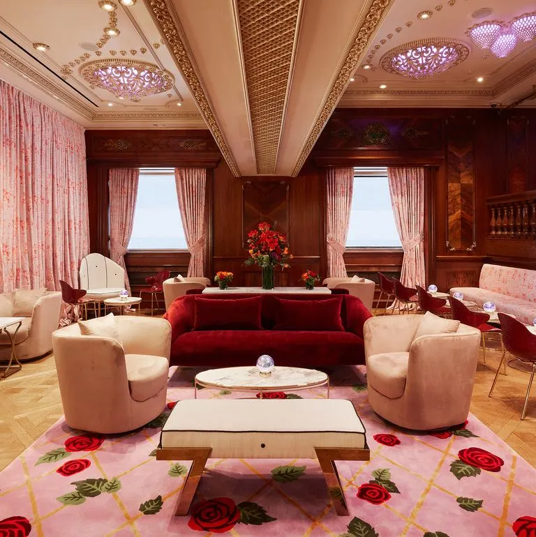 Cafeneaua ELLE Decor de la Hotel Plaza s-a deschis la timp pentru Sărbători