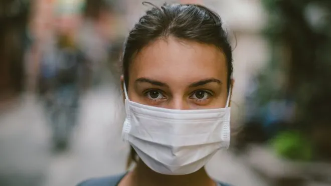 Cât de eficiente sunt de fapt măștile medicale în prevenirea bolilor respiratorii