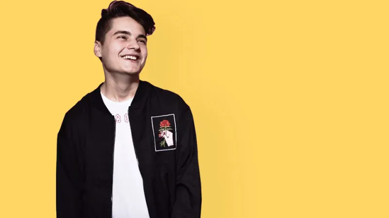 Selly a împlinit 19 ani! Cum a petrecut cel mai cunoscut vlogger?