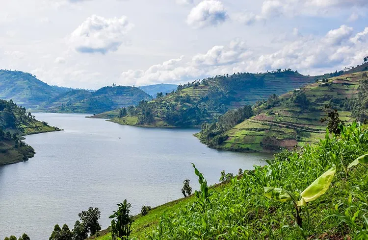 Uganda: De ce să vizitezi „grădina Africii” în 2020