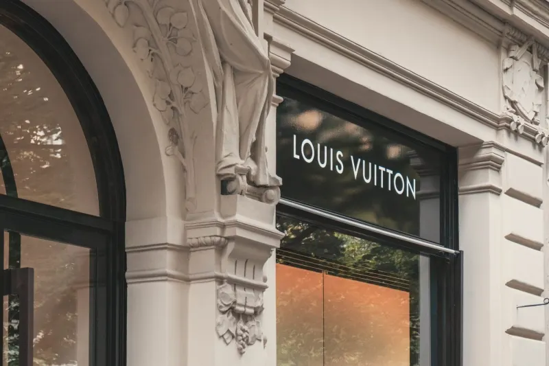 Louis Vuitton relansează primul său parfum