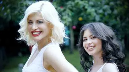 Fiica Loredanei îi calcă mamei pe urme!