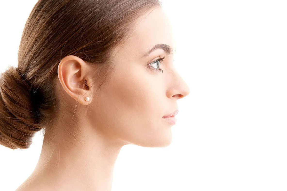 Profiloplastia – cine are nevoie de intervenția estetică pentru profil