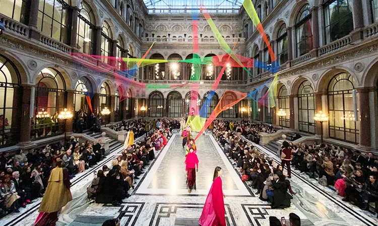 London Fashion Week se va desfășura online