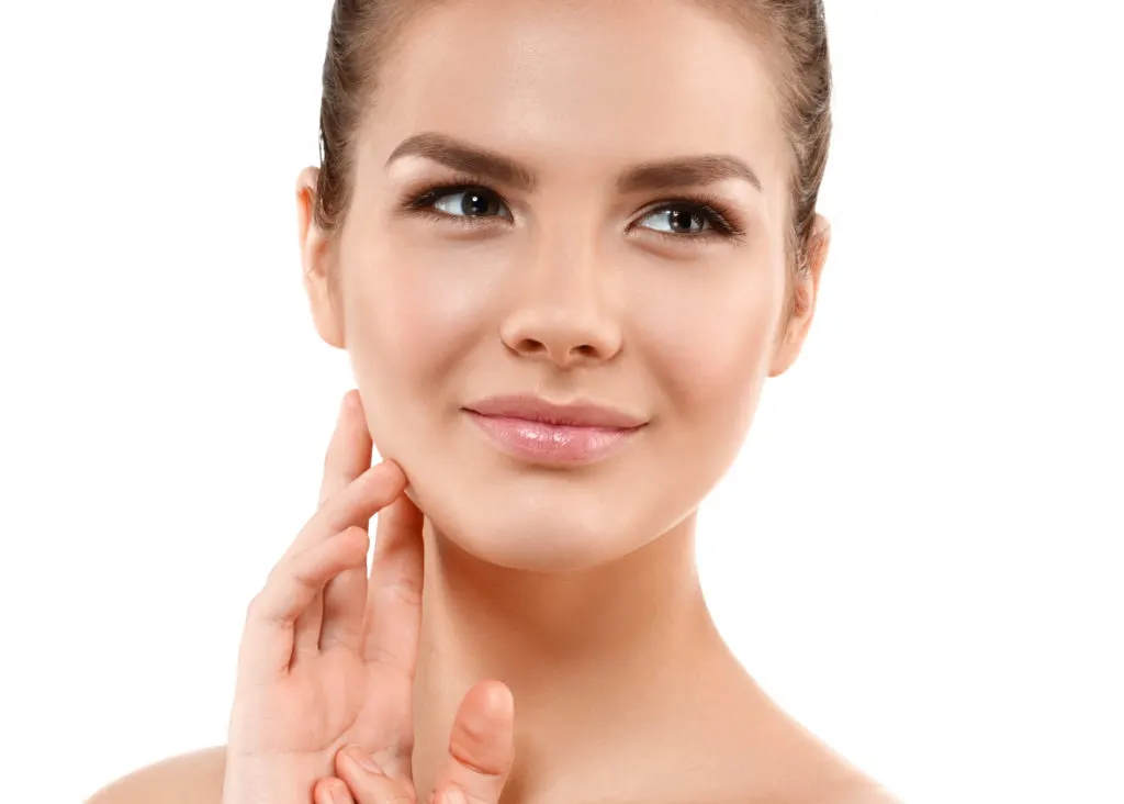 Ultherapy – beneficiile singurei proceduri non invazive pentru liftingul feței, gâtului și decolteului