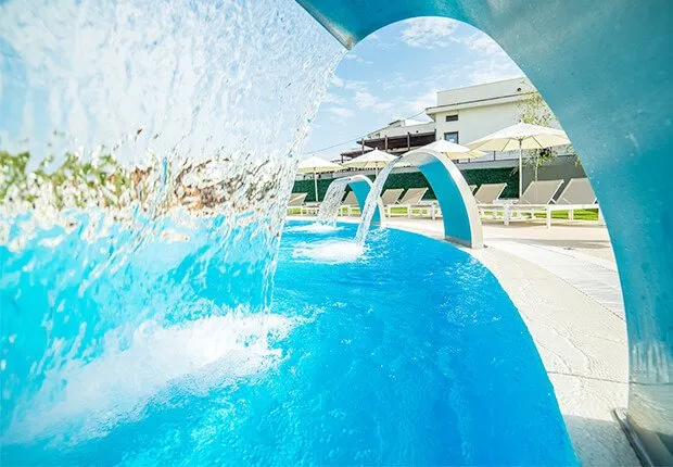 Ce reguli trebuie respectate la piscină ca să reduci riscul de infecție cu noul coronavirus