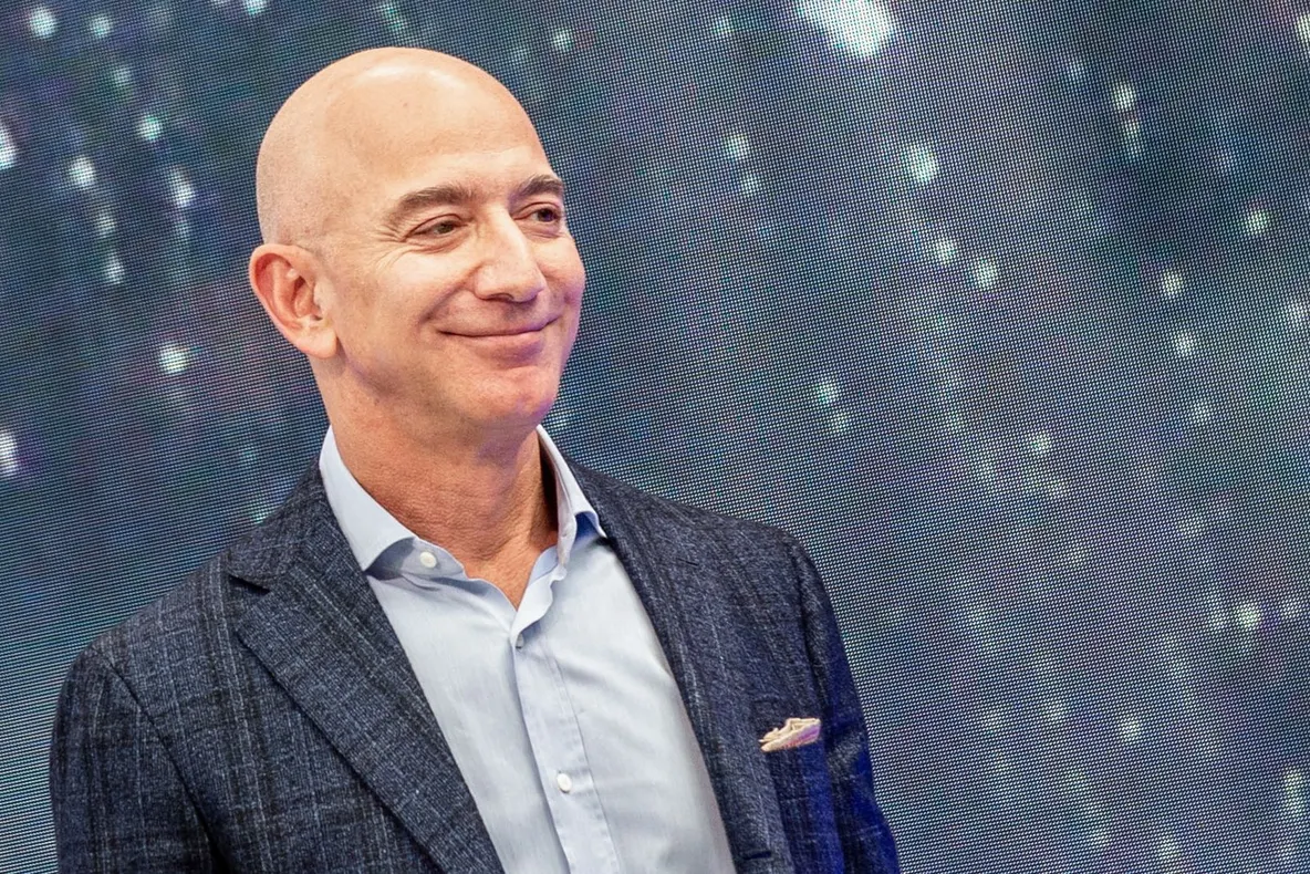 Averea lui Jeff Bezos urcă la un nivel record