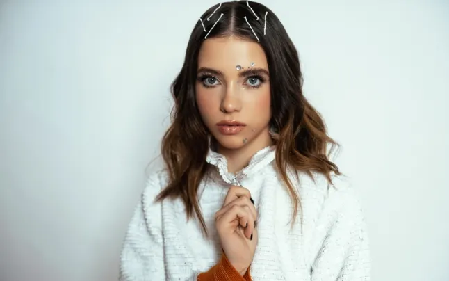 Roxen, reprezentata României la Eurovision, bătută si umilită de iubit
