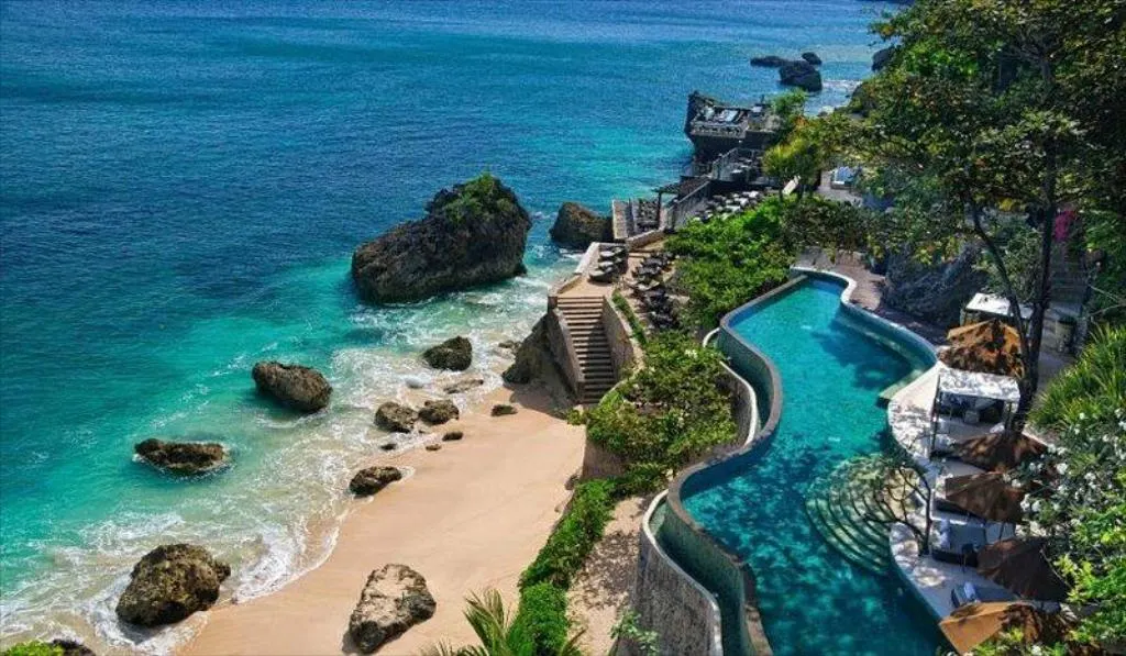 Bali își redeschide frontierele, dar doar pentru o numită categorie de turiști
