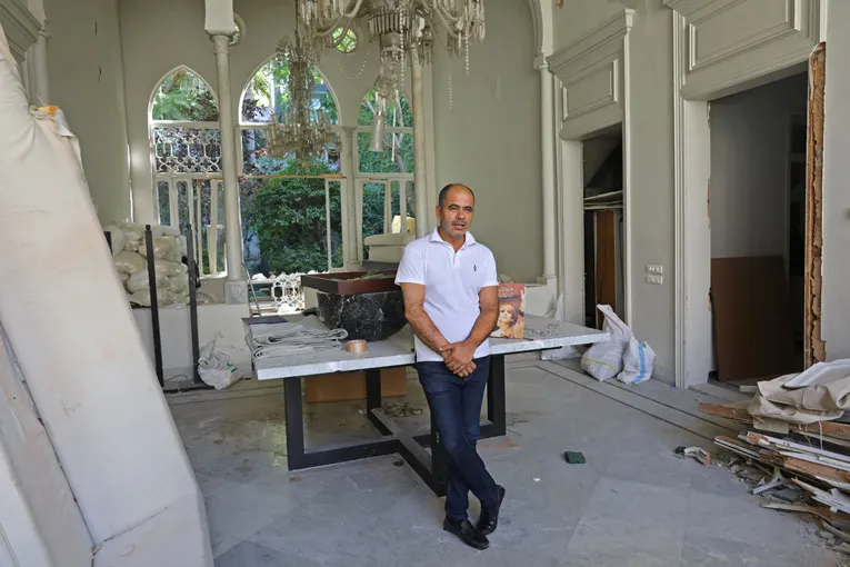 Celebrul designer de modă libanez Elie Saab și-a găsit casa din Beirut în ruine