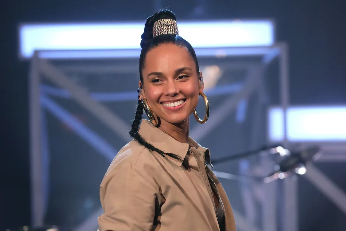 Secretele unui ten radiant, împărtășite de cosmeticiana Aliciei Keys