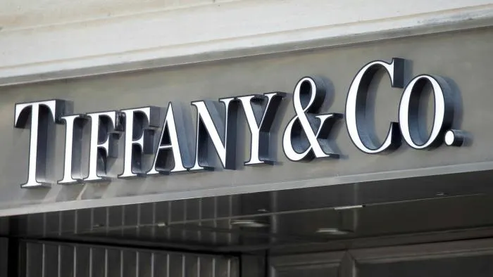 Tiffany câștigă procesul rapid împotriva gigantului LVMH pentru anularea achiziției de peste 16 mld. $