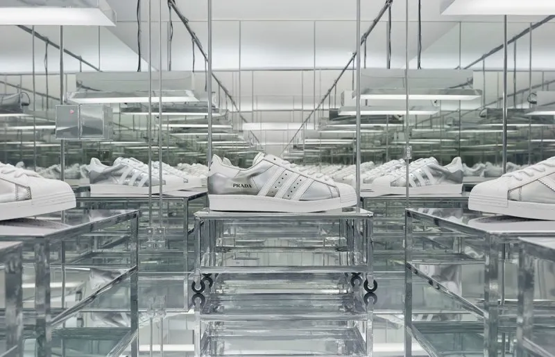 Brandul de lux Prada ajunge la a doua colaborare cu Adidas