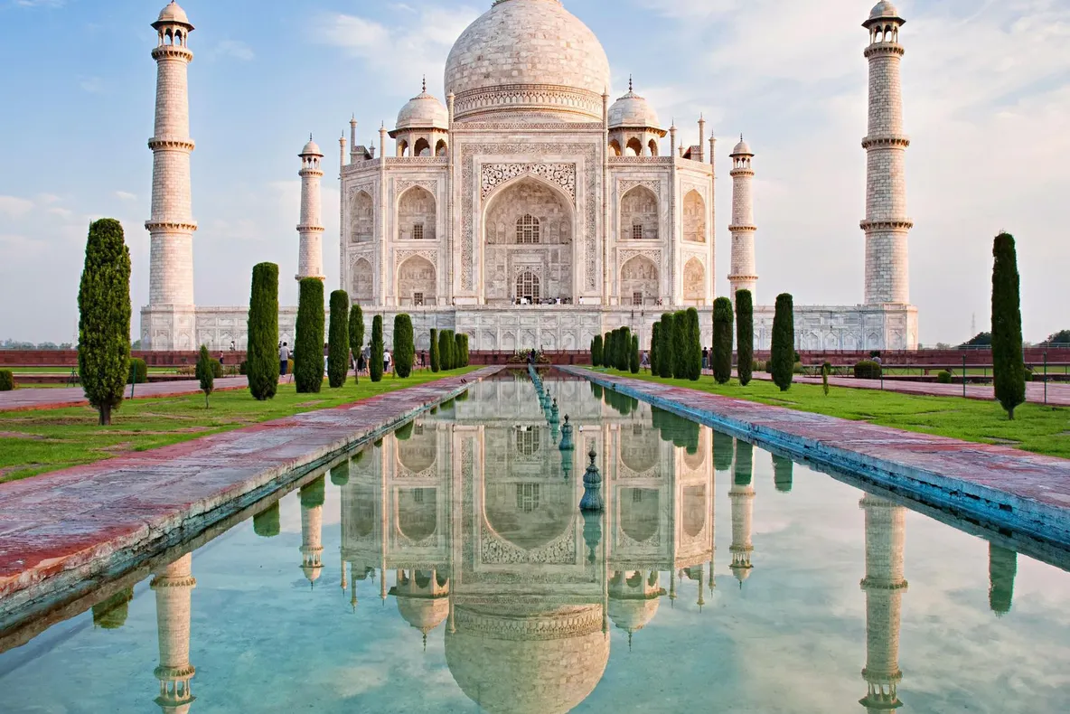 Taj Mahal s-a redeschis după o pauză de șase luni