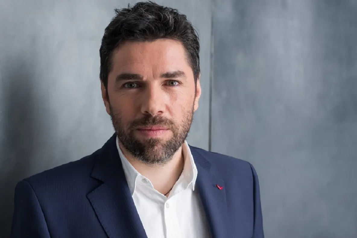 Alex Dima, amintiri din copilărie la ... vie!