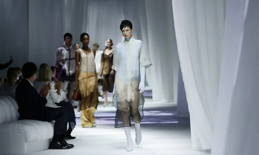 Săptămâna Modei de la Milano: Italia îmbrățișează noul normal la spectacolul Fendi