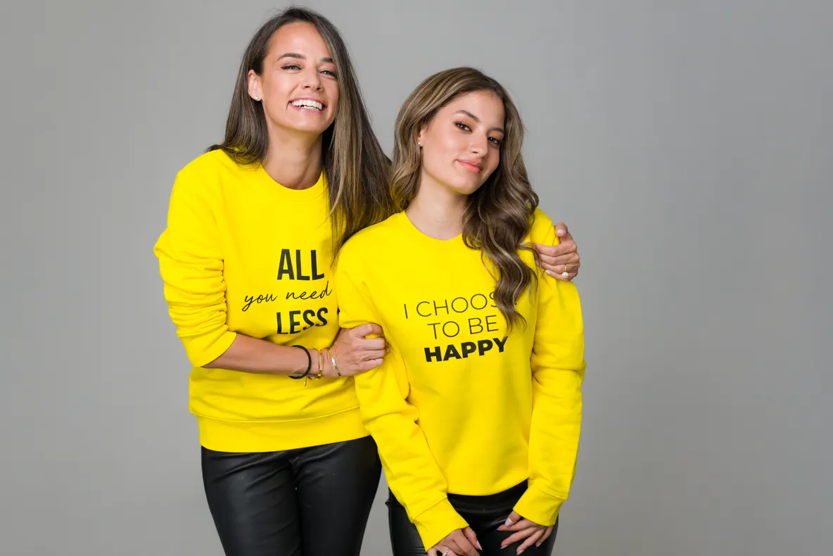 Jasmina, fiica lui Virgil Ianțu, lucrează cu Andreea Raicu la cea mai nouă colecție a ei
