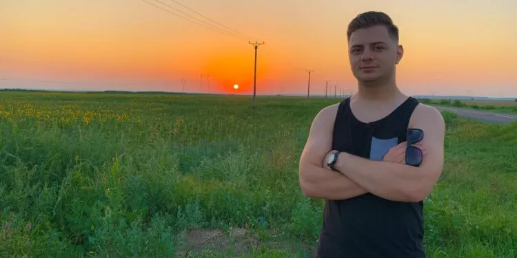Dionisie Secrieriu din Moldova face cele mai cool torturi