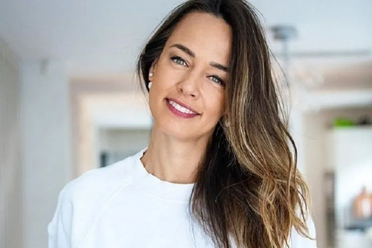 Andreea Raicu criticată după ce mama ei a făcut coronavirus