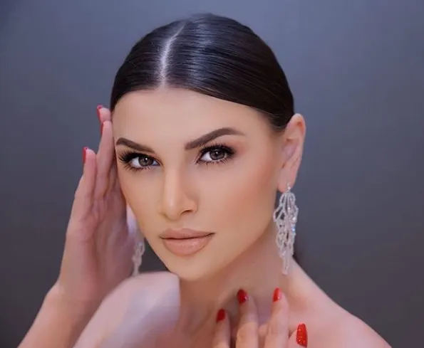 Ce sumă a scos din buzunar Ramona Gabor pentru o cină cu 12 feluri de mâncare, în Dubai