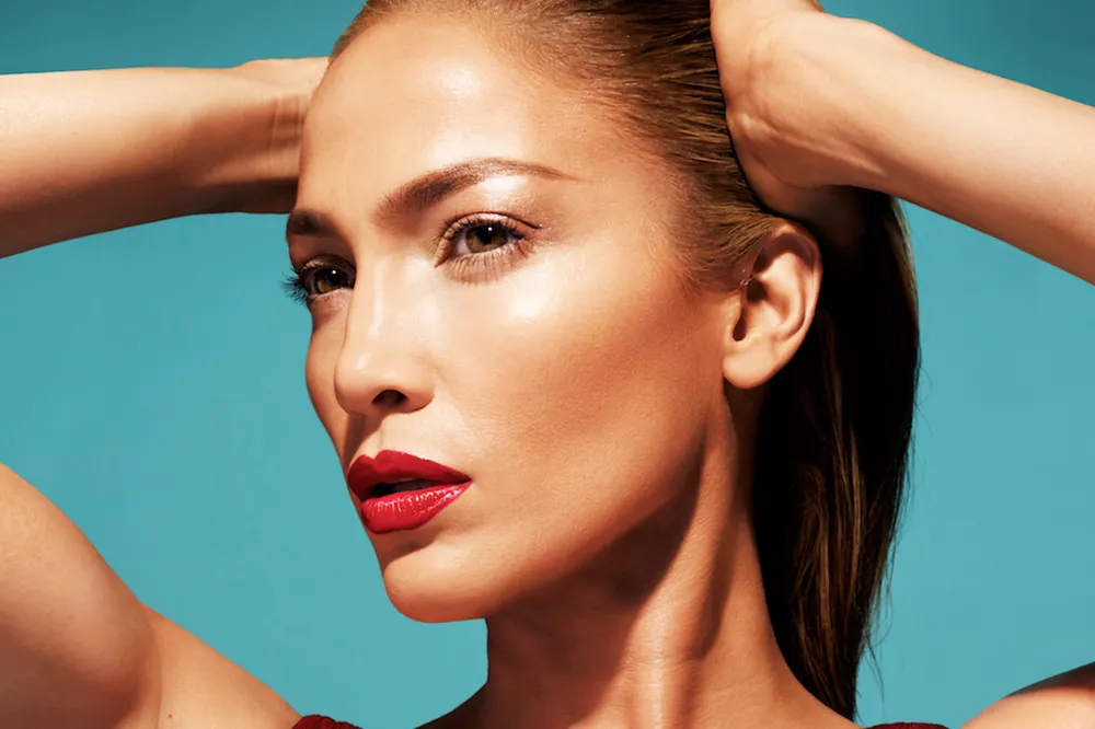 Jennifer Lopez lansează „JLo Beauty”