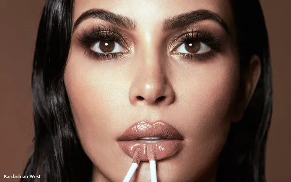 Kim Kardashian și Coty au ajuns la înțelegere