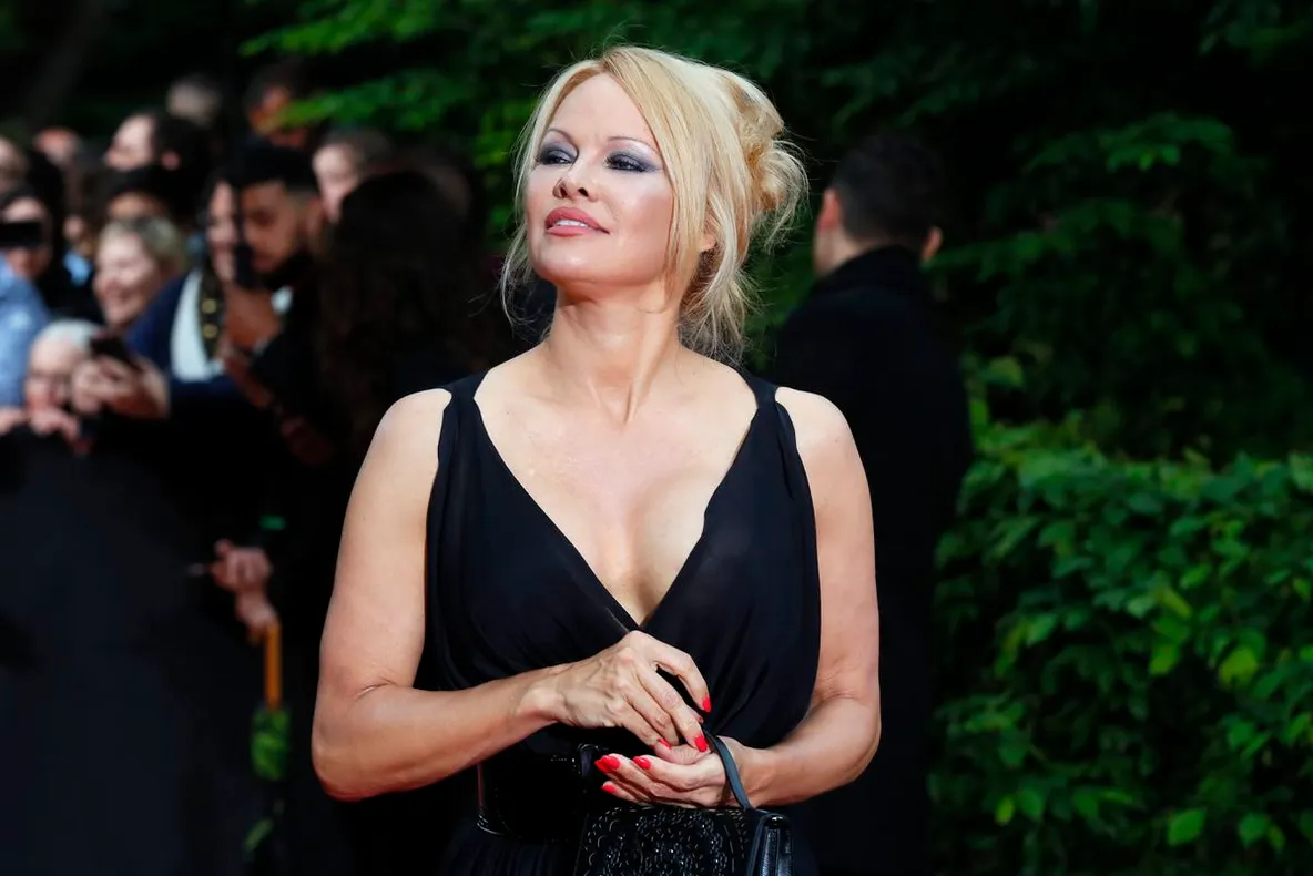 Pamela Anderson s-a măritat cu bodyguardul ei