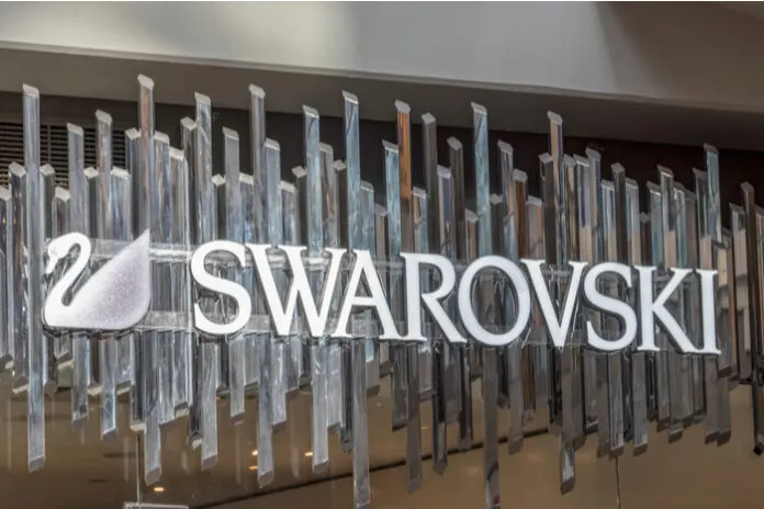Imperiul Swarovski își pierde strălucirea