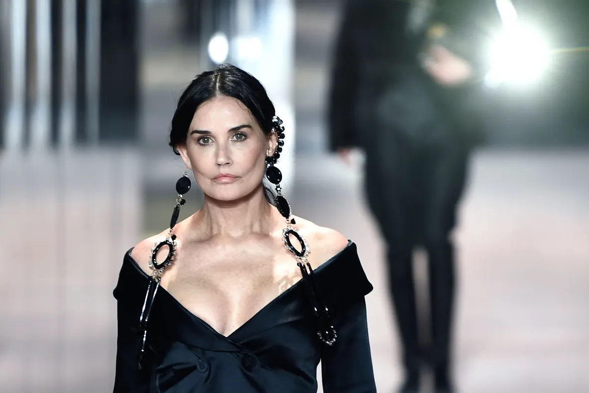 Demi Moore neagă că și-ar fi operat fața