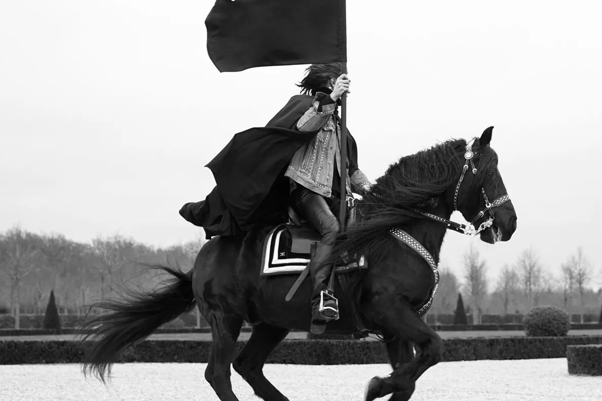 Celine Homme a chemat cavaleria