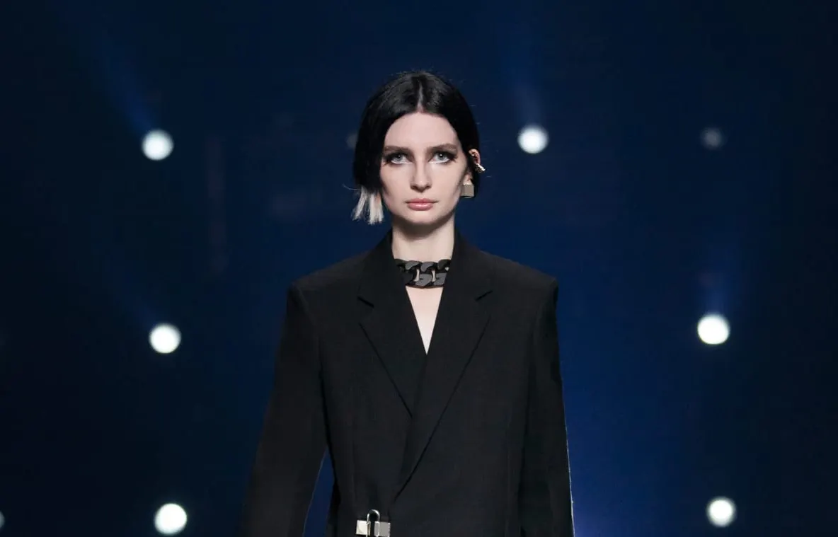 Fiica lui Paul Walker a deschis spectacolul Givenchy toamnă/iarnă 2021