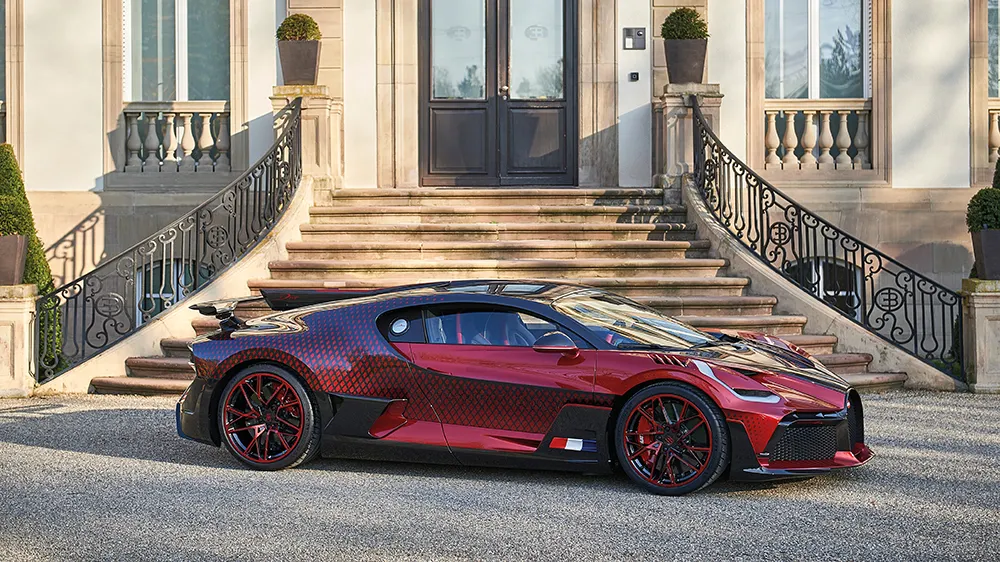 Lady Bug | Vopsirea acestui Bugatti Divo a durat mai mult de 2 ani