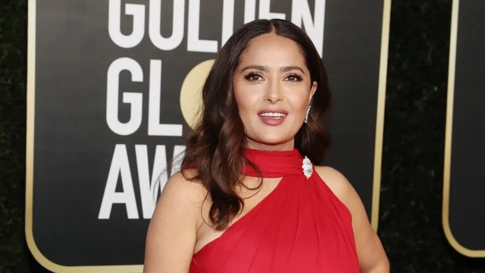 Globurile de Aur 2021 | Salma Hayek, apariție cu sclipiri de diamant