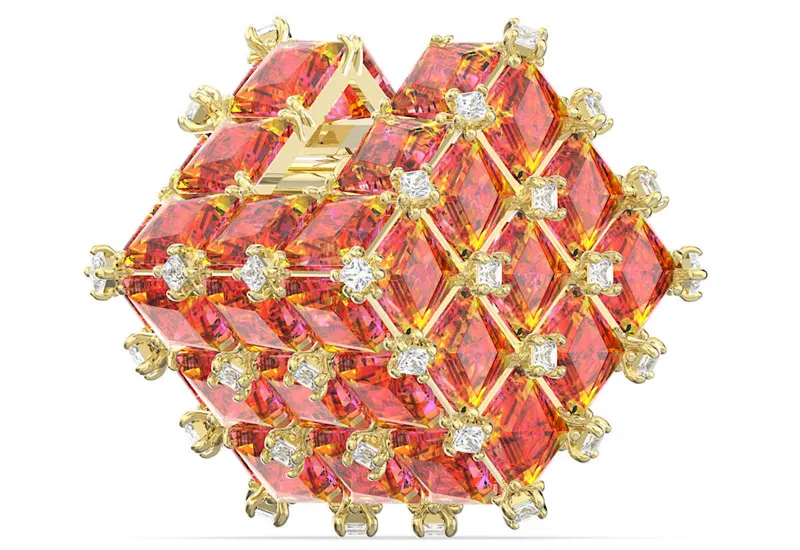 Swarovski dezvăluie prima colecție colorată