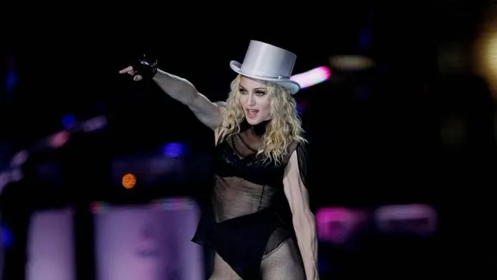 Madonna a cumpărat casa lui The Weeknd din Los Angeles. Vezi superba vilă cu 9 dormitoare!