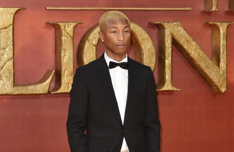 Pharrell Williams preia funcția de director artistic la Louis Vuitton