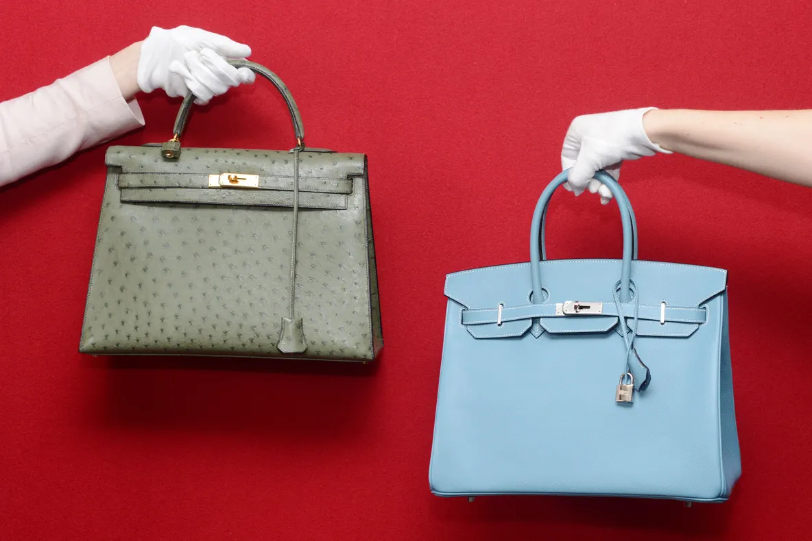 Hermès scumpește gențile Birkin