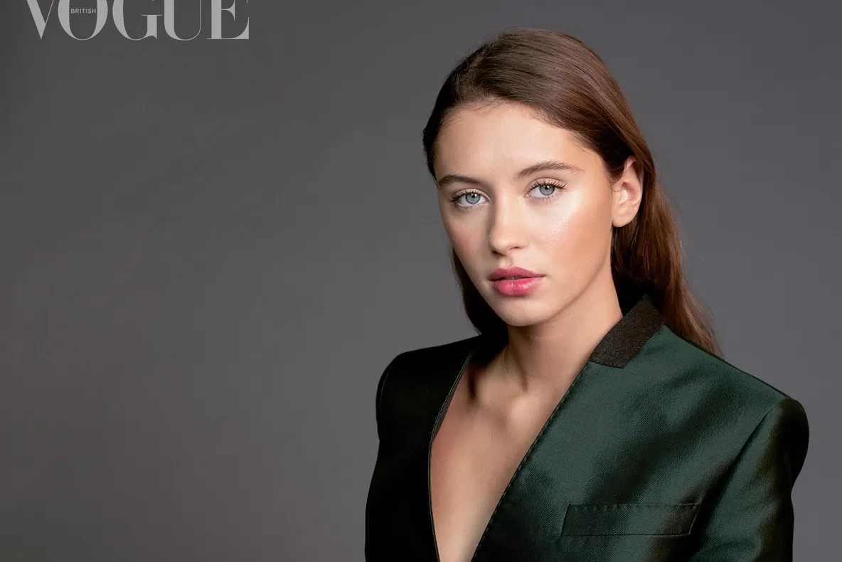 Iris, fiica lui Jude Law, schimbare totală de look (FOTO)