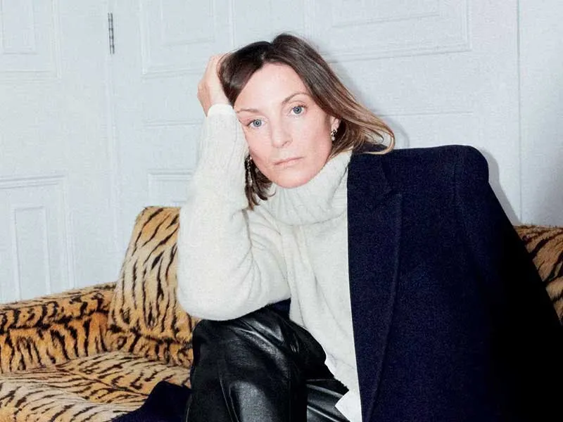 Phoebe Philo revine pe scena modei și își lansează propriul brand