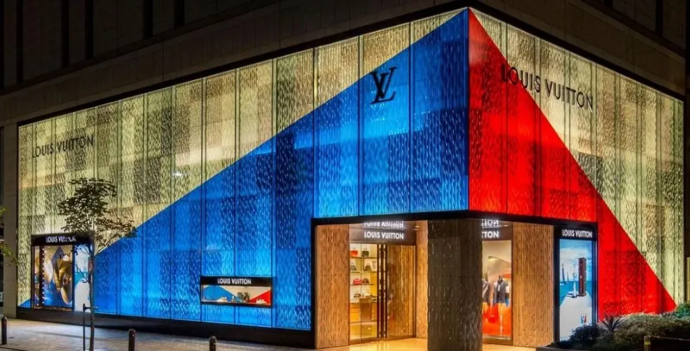 Conglomeratul de lux LVMH înregistrează venituri record în al doilea trimestru