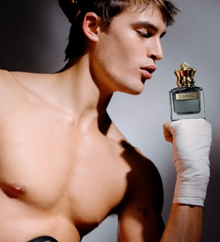 Jean Paul Gaultier a lansat o versiune masculină a parfumului „Scandal”