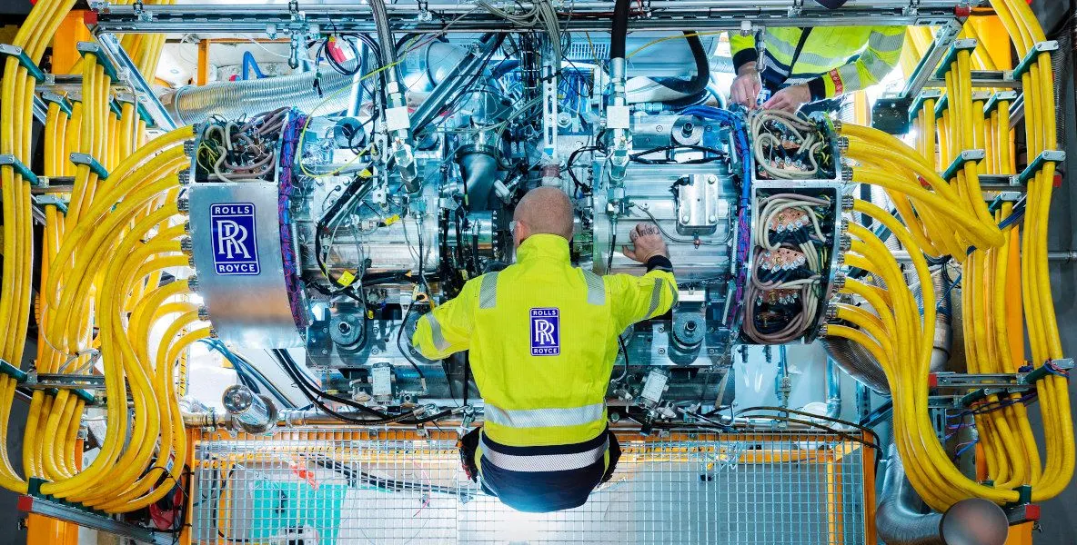 Rolls-Royce face pași repezi către avionul hibrid