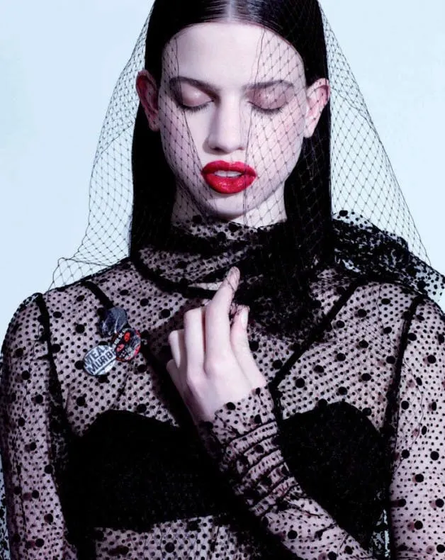 Halloween 2021 | Selecția pentru o garderobă gotică „couture”