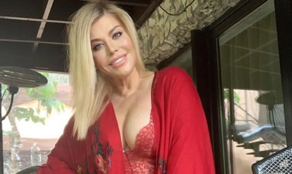 Loredana Groza, dans la bară îmbrăcată sumar - VIDEO
