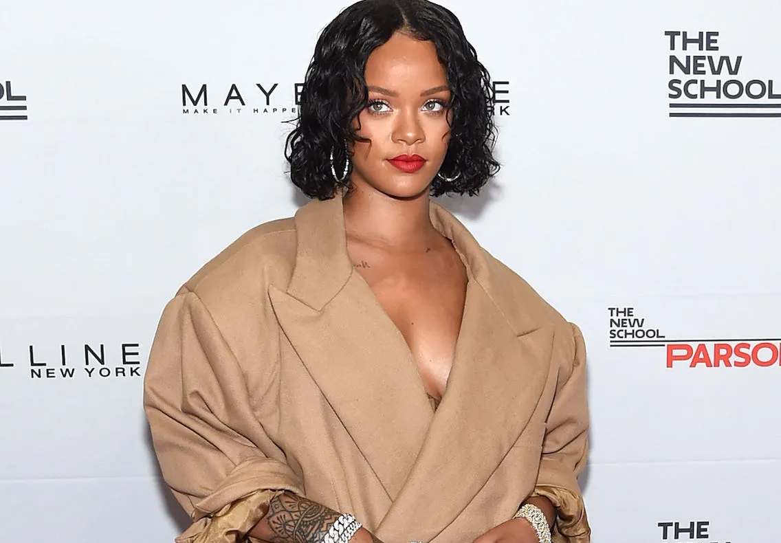Ce mult a slăbit Rihanna! Apariție de senzație