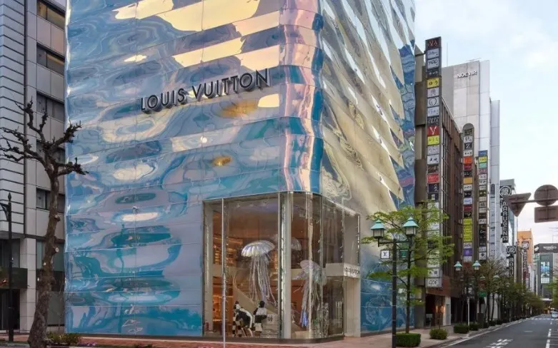 Louis Vuitton a decis să crească prețurile. Iată motivul!