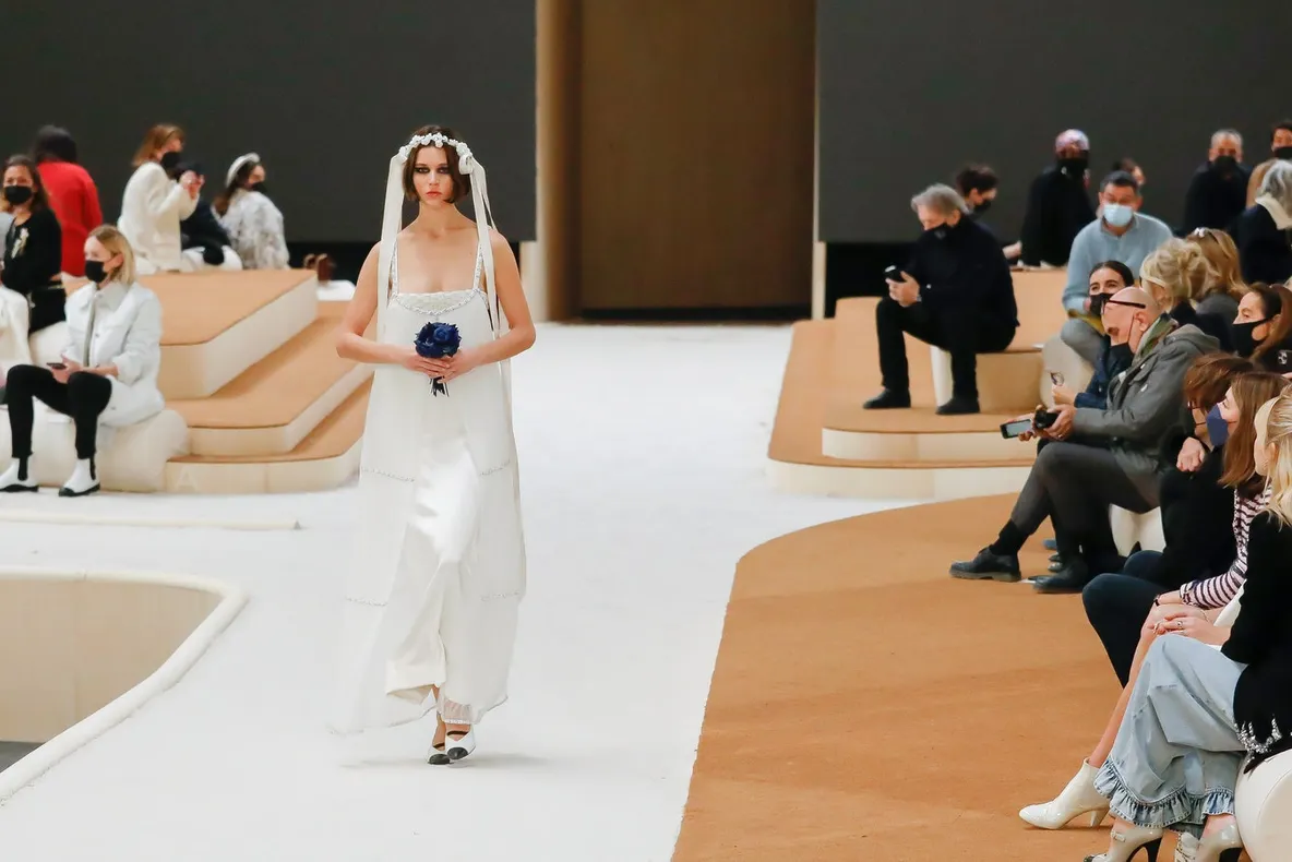 Rochii de mireasă spectaculoase văzute la Săptămâna Modei Haute Couture Primăvara/Vara 2022