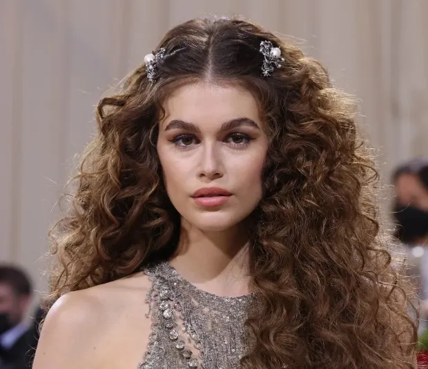 Cele 7 tendințe de frumusețe de la Met Gala 2022 pe care le vom vedea peste tot în această vară